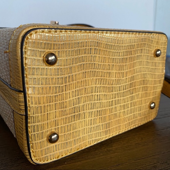 Isabelle Handbag Vegan Box purse - Picture 5 of 9